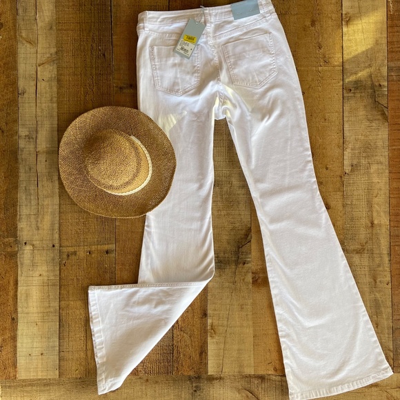 ANTONIO MELANI ⭐️NWT Mid-Rise Flared White Jeans GREAT STRETCH - Picture 8 of 12